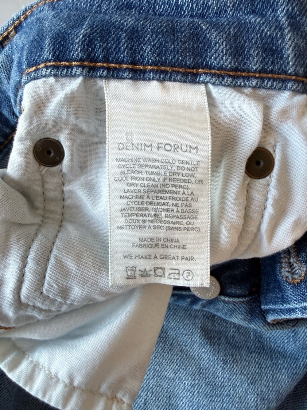 Denim Forum The Arlo High Rise Straight size 28 Medium Wash Denim Button Fly - Picture 9 of 13
